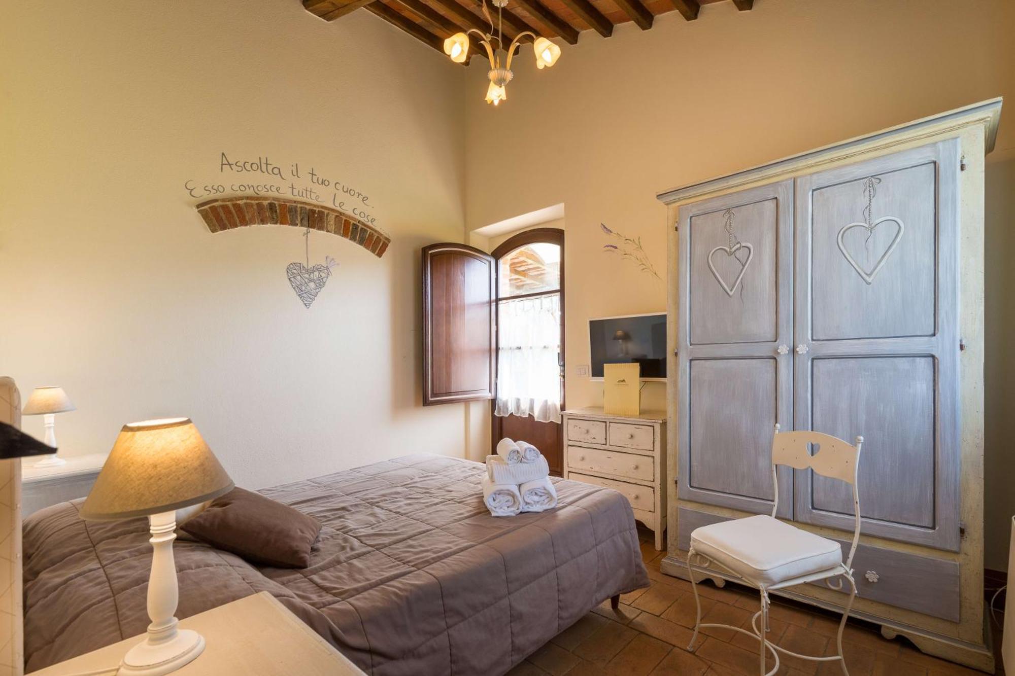 Agriturismo Le Torri Di Porsenna Petrignano Del Lago Экстерьер фото